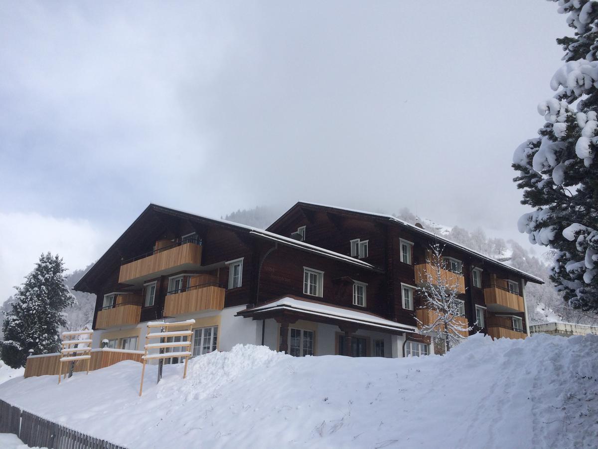 Medelina Hotel Curaglia Bagian luar foto
